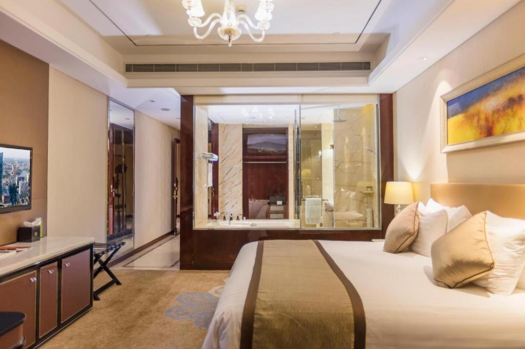 ดองวู นิว เซ็นจูรี แกรนด์ โฮเต็ล หูชู Hotel หูโจว ภายนอก รูปภาพ